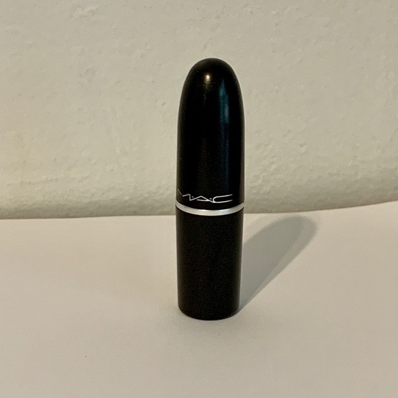 MAC Girl About Town Amplified Lipstick Hot Pink RARE Like NEW Discontinued - Picture 2 of 9